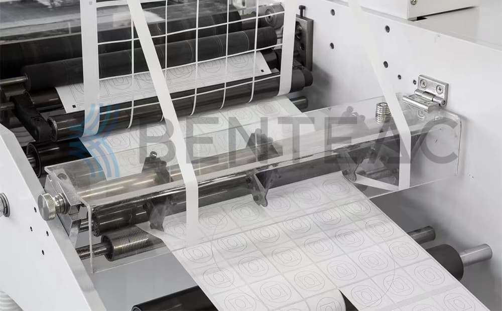 DIGITAL LABEL DIE CUTTING MACHINE